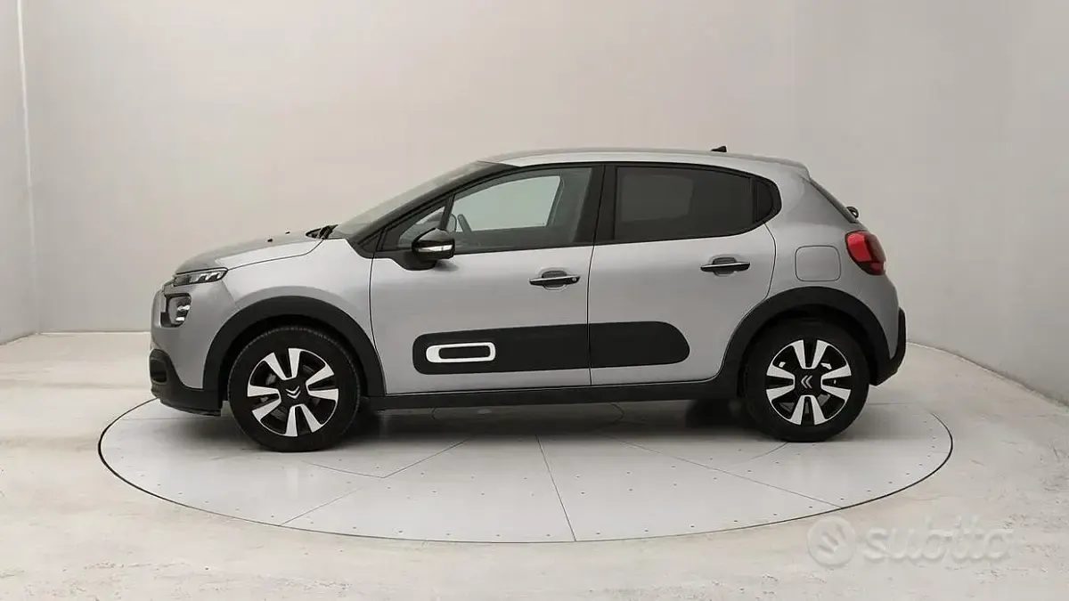 Usata Citroën C3 PureTech 110 CV (80 kW) 2024 Grigio Berlina