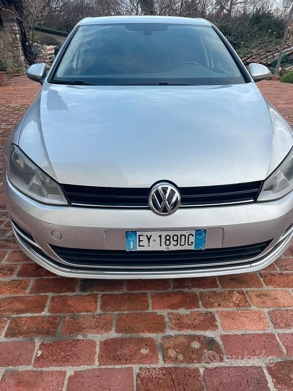 Usata 2015 VW Golf Berlina | 6000 € (Super prezzo) - Immagine 1/4