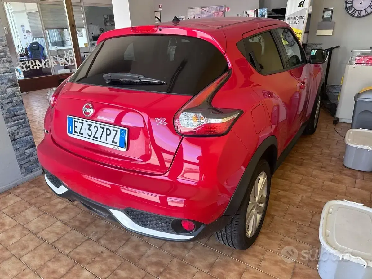 Usata Nissan Juke Tekna 116 CV (85 kW) 2015 Rosso SUV
