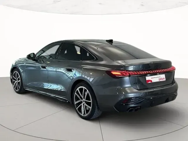 Usata Audi A5 S-Line 204 CV (150 kW) 2025 Grigio daytona perlato Berlina