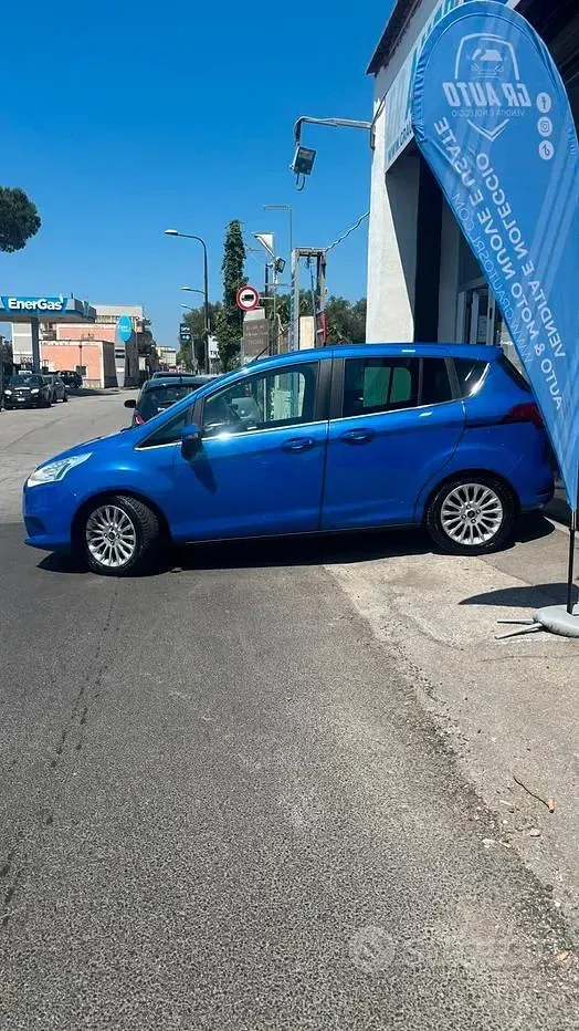 Usata Ford B-MAX Titanium 101 CV (74 kW) 2013 Blu Monovolume