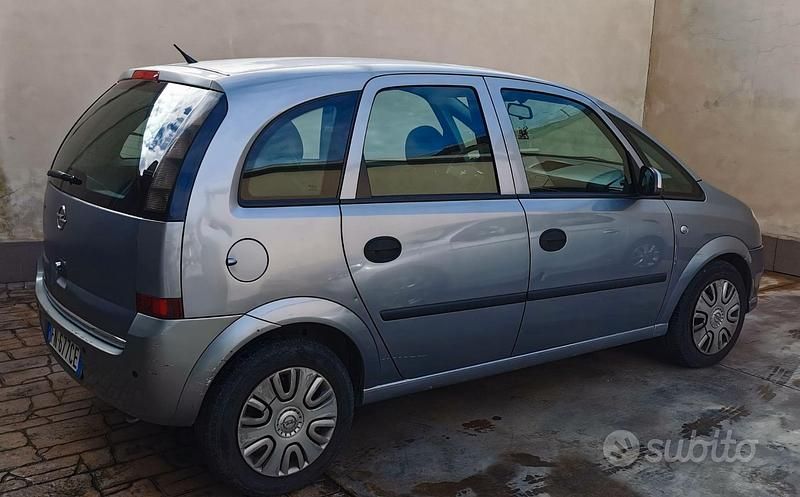 Usata Opel Meriva 2008 Grigio Monovolume
