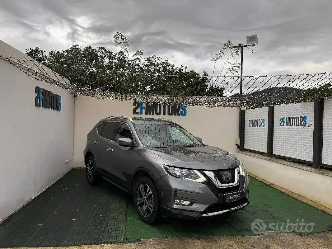 Gebraucht Nissan X-Trail Tekna 177 PS (130 kW) 2019 Grau SUV