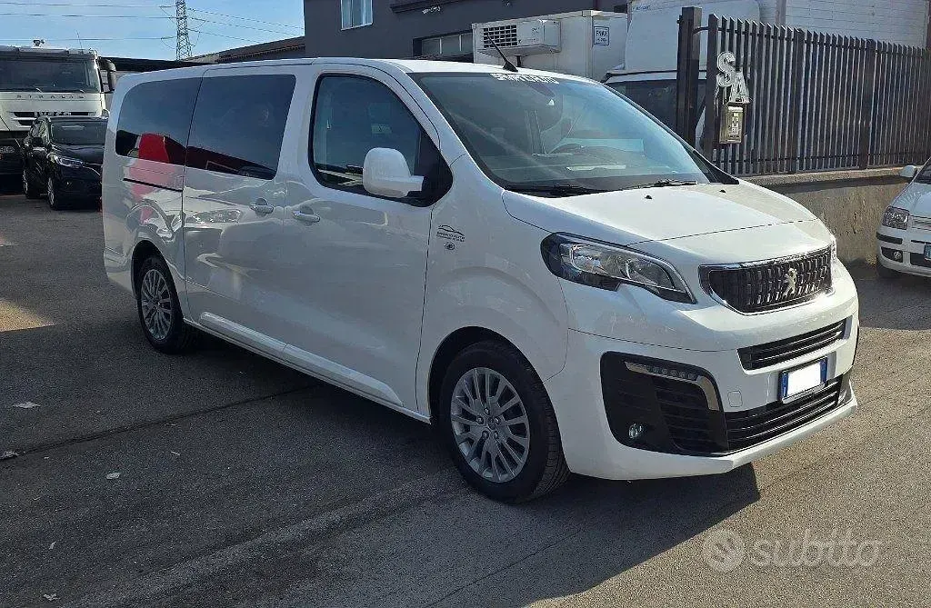 Usata Peugeot Traveller Business-Line 120 CV (88 kW) 2021 Bianco Monovolume