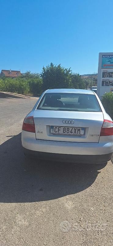 Usata Audi A4 130 CV (95 kW) 2002 Grigio Berlina