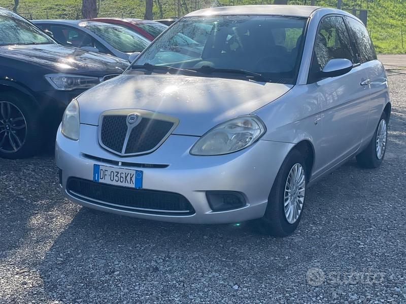 Usata Lancia Ypsilon 59 CV (43 kW) 2006 Grigio Utilitaria