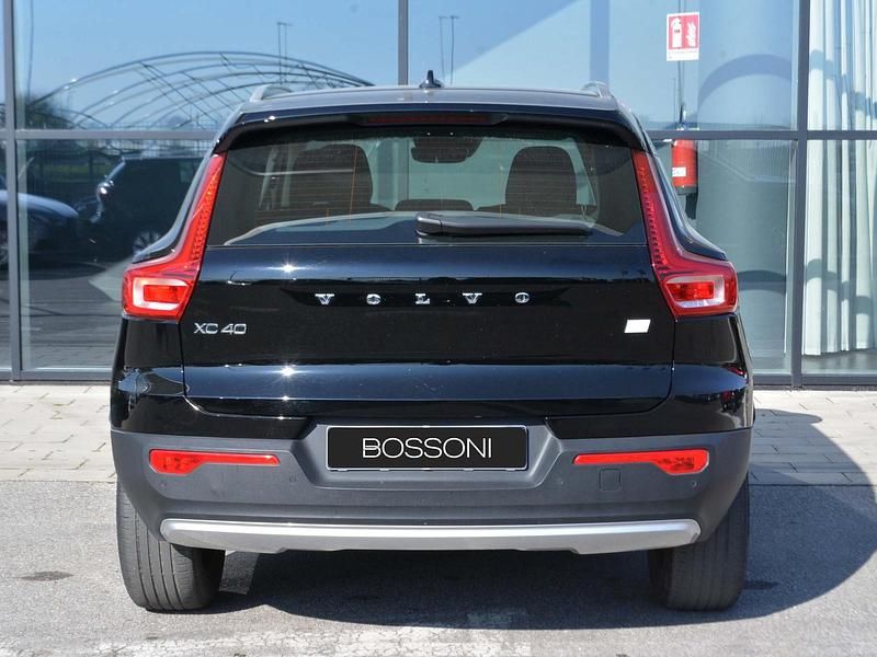 Usata Volvo XC40 Inscription 180 CV (132 kW) 2020 Nero SUV