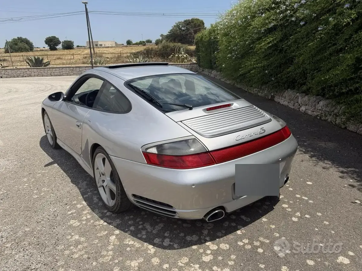 Usata Porsche 911 Carrera 4S 320 CV (235 kW) 2004 Grigio Coupé