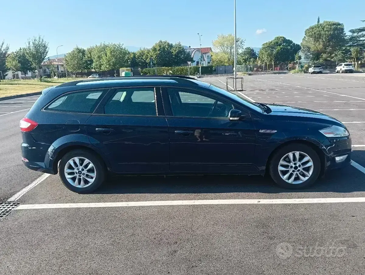 Usata Ford Mondeo 140 CV (102 kW) 2011 Bluazzurro Station wagon