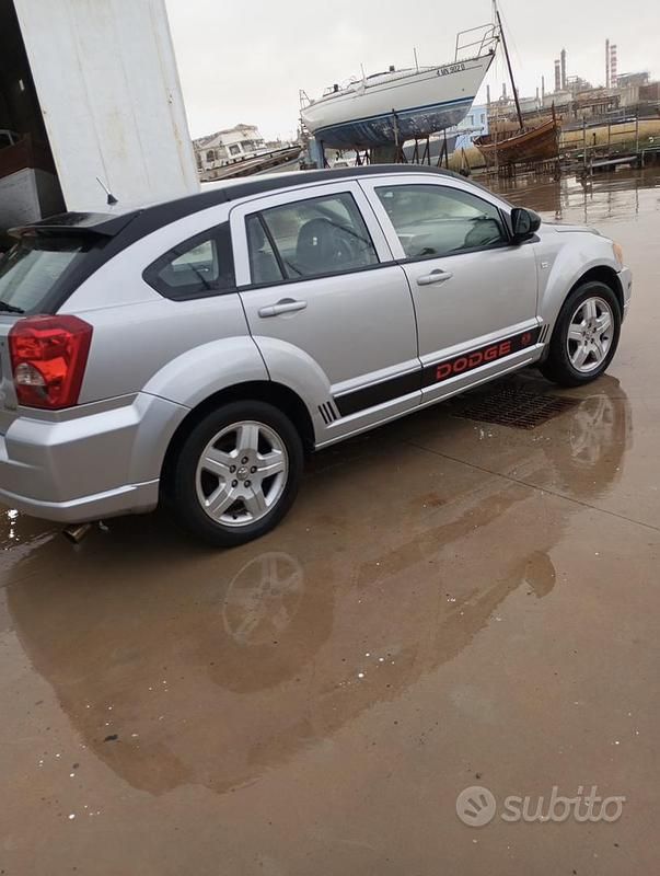 Usata Dodge Caliber 140 CV (102 kW) 2007 Utilitaria