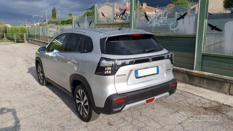 Usata Suzuki SX4 S-Cross 129 CV (94 kW) 2022 Argento SUV