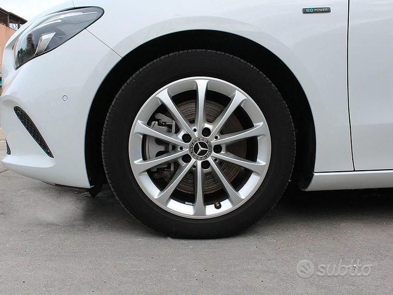 Usata Mercedes B250e 160 CV (117 kW) 2022 Bianco Monovolume