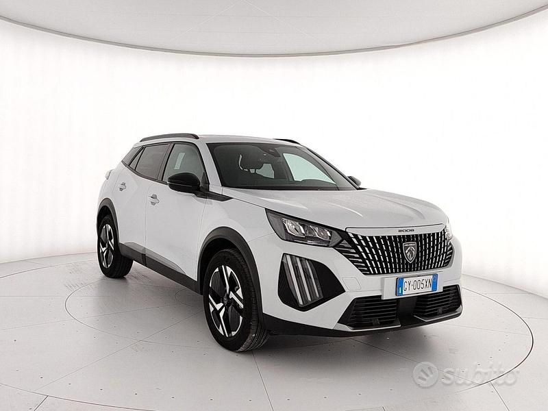 Usata Peugeot 2008 Allure 131 CV (96 kW) 2025 Bianco SUV