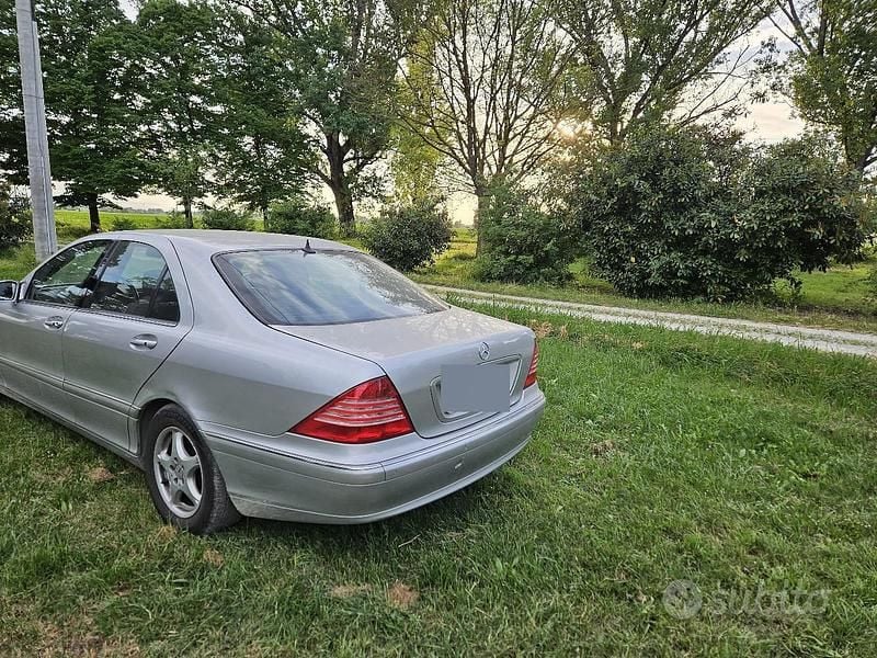 Usata Mercedes S320 204 CV (150 kW) 2005 Grigio Berlina