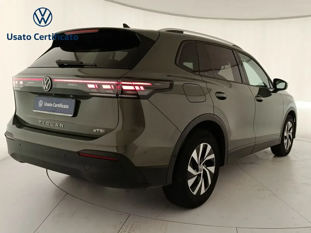 Usata VW Tiguan Edition 150 CV (110 kW) 2024 Verde SUV