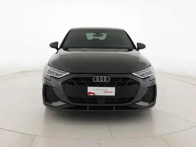 Usata Audi A3 S-Line 150 CV (110 kW) 2025 Grigio daytona perlato Berlina
