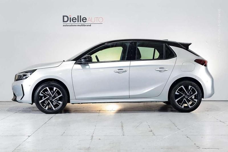 Usata Opel Corsa S 101 CV (74 kW) 2025 Argento met. / tetto nero Utilitaria