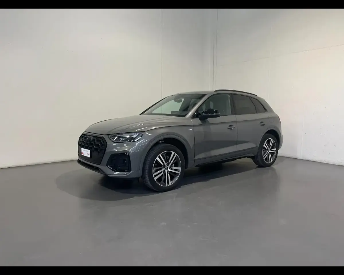 Usata Audi Q5 S-line plus 265 CV (194 kW) 2024 Grigio SUV