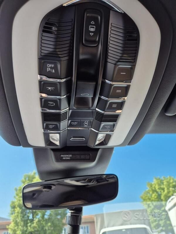 Usata Porsche Macan 245 CV (180 kW) 2020 Blu SUV