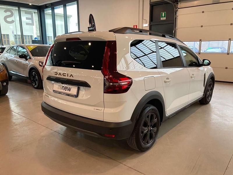 Usata Dacia Jogger Extreme 101 CV (74 kW) 2025 Bianco pastello Monovolume