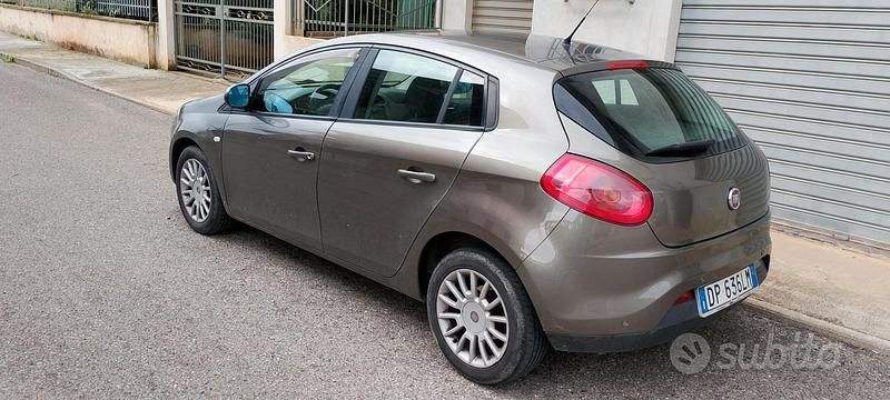 Usata Fiat Bravo 105 CV (77 kW) 2008 Grigio Utilitaria