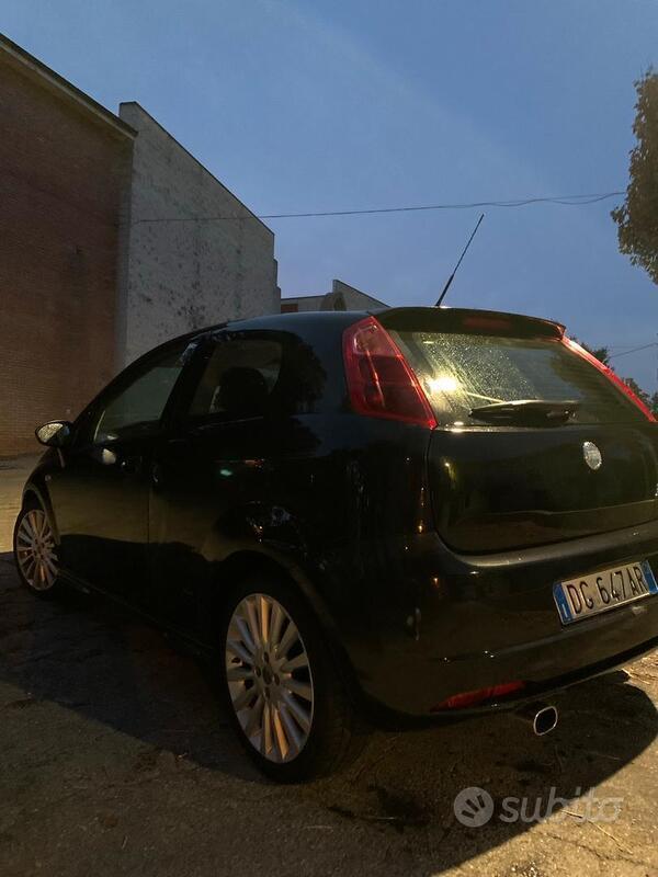 Usato 2007 Fiat Grande Punto 1.2 Diesel 90 CV (1.200 €)