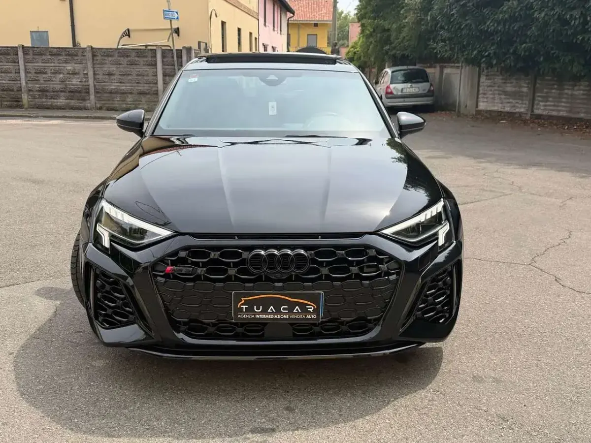 Usata Audi RS3 Ambiente 400 CV (294 kW) 2024 Nero Berlina