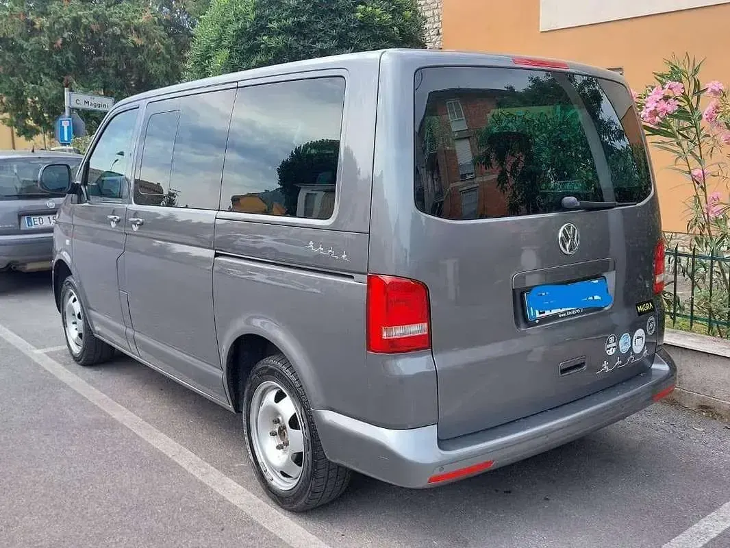 Usata VW Multivan Comfortline 140 CV (102 kW) 2015 Grigio Monovolume