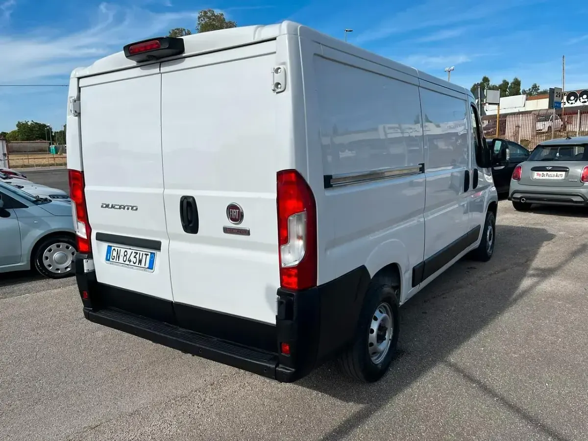 Usata Fiat Ducato 33 140 CV (102 kW) 2023 Bianco Furgone