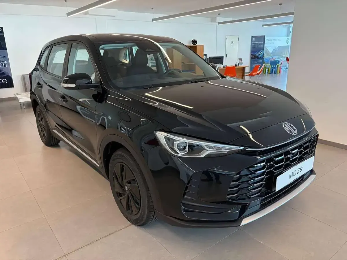 Nuova MG ZS 116 CV (85 kW) 2026 Nero SUV
