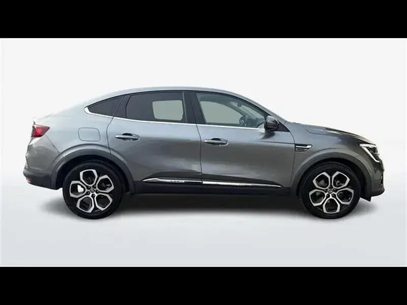 Usata Renault Arkana Intens 145 CV (106 kW) 2022 Grigio scuro SUV