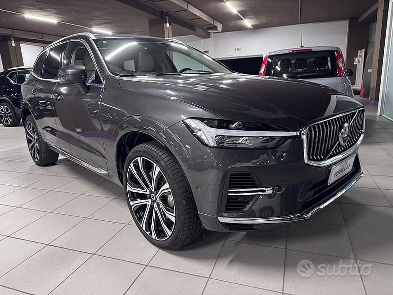 Usata Volvo XC60 Inscription 349 CV (256 kW) 2021 Grigio SUV