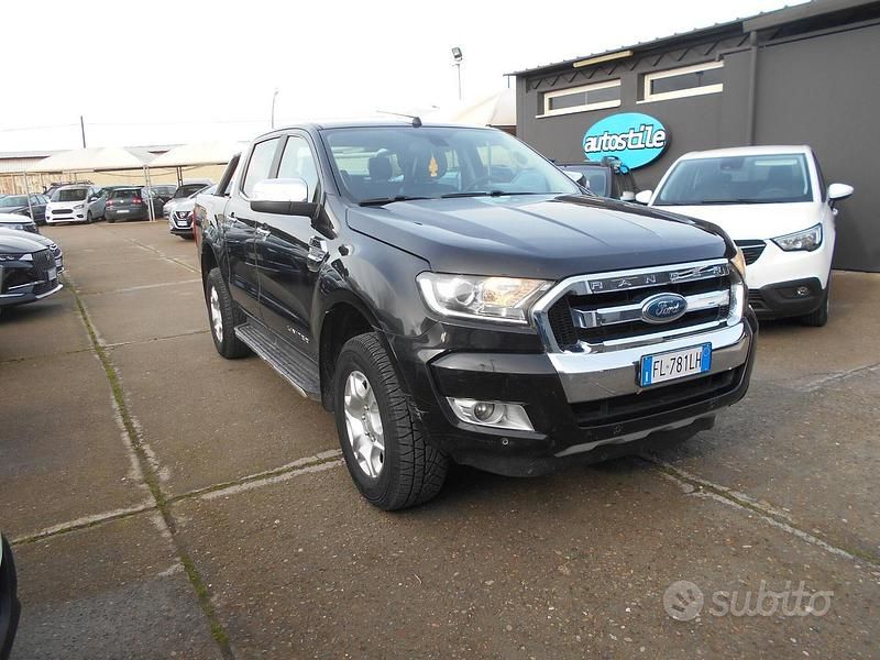 Usata Ford Ranger Limited 160 CV (117 kW) 2017 Nero Pick-up