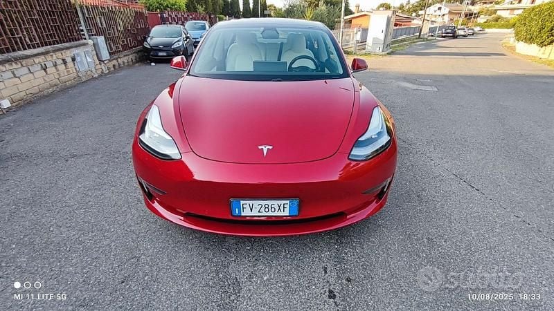 Usata Tesla Model 3 Long Range AWD 152 kW (208 CV) 2019 Rosso Berlina