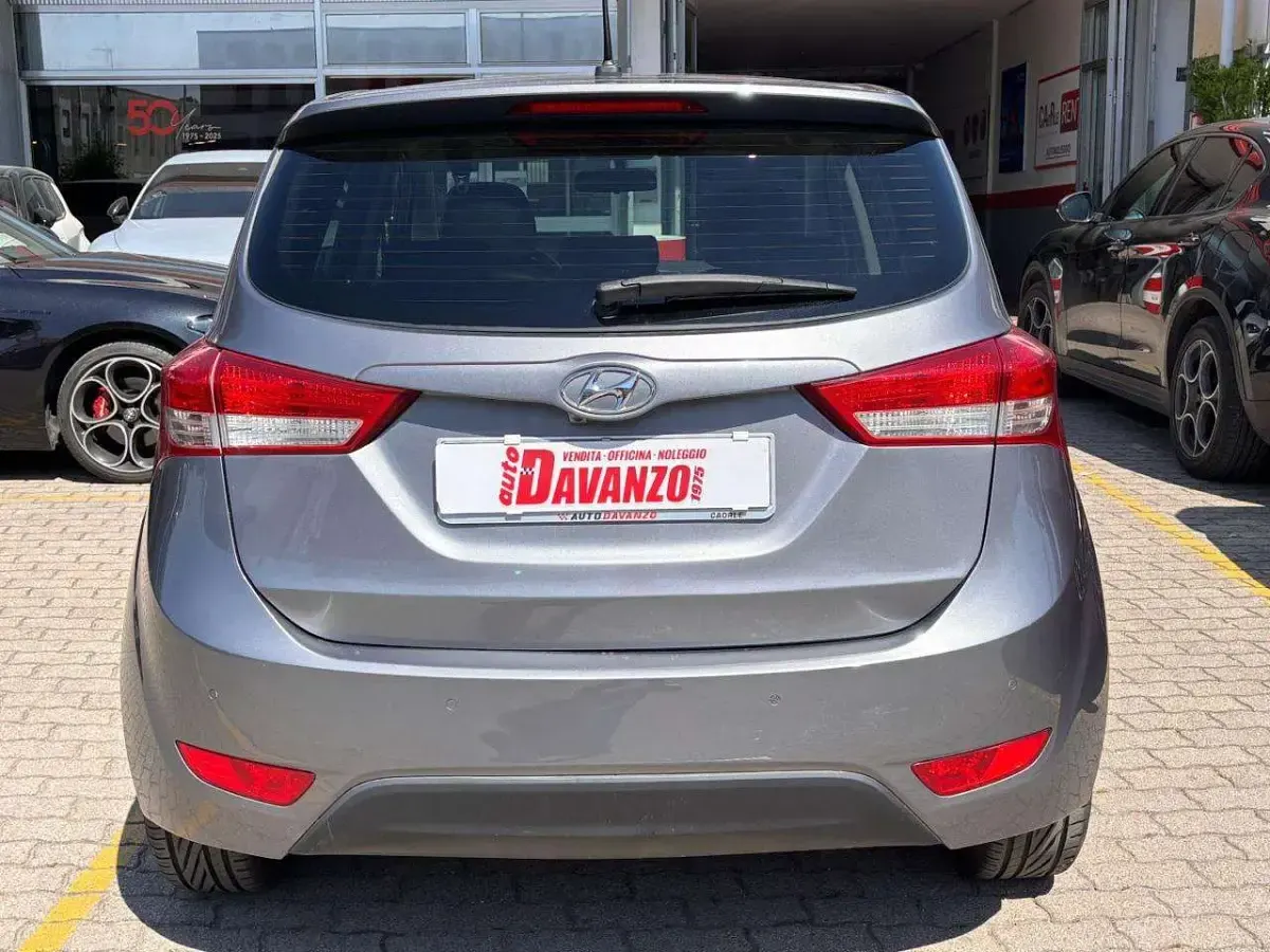 Usata Hyundai ix20 Style 128 CV (94 kW) 2012 Grigio Utilitaria
