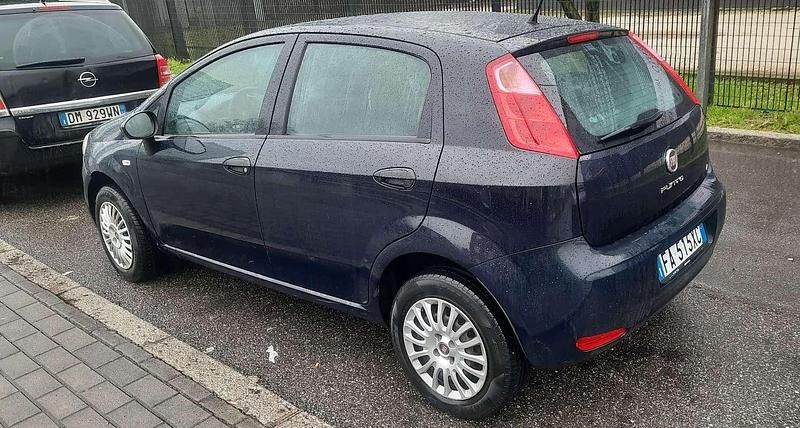 Usata Fiat Punto 86 CV (63 kW) 2015 Blu/azzurro Utilitaria