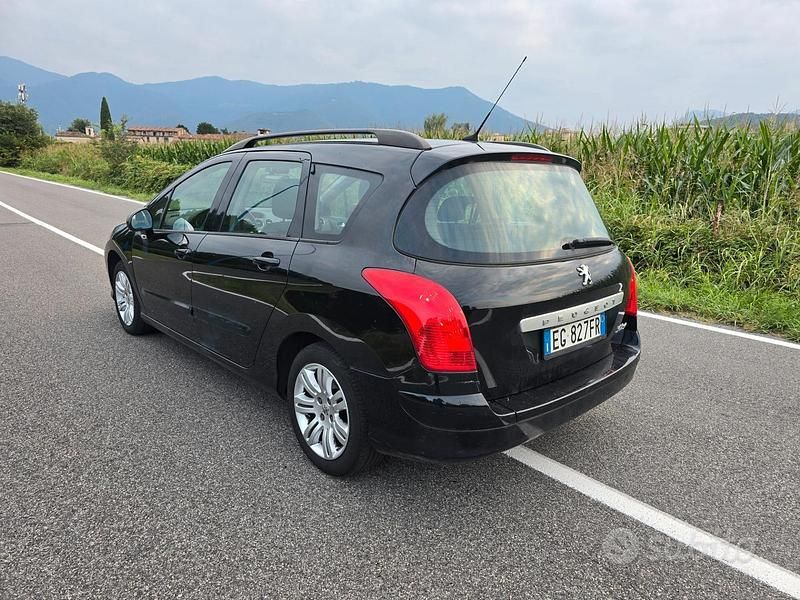 Usata Peugeot 308 93 CV (68 kW) 2011 Nero Station wagon