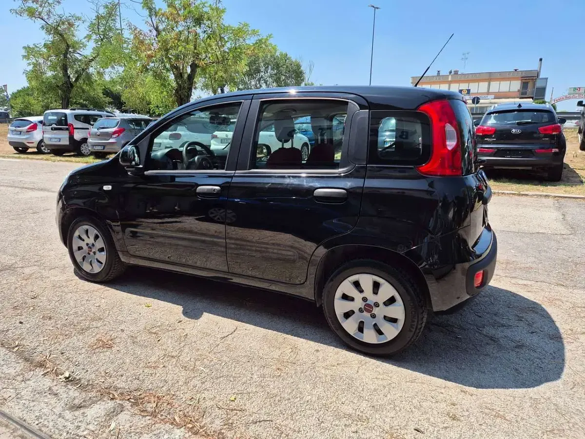 Usata Fiat Panda Easy 69 CV (50 kW) 2017 Nero Utilitaria