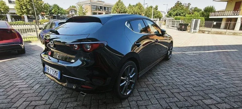 Usata Mazda 3 140 CV (102 kW) 2026 Jet black Berlina