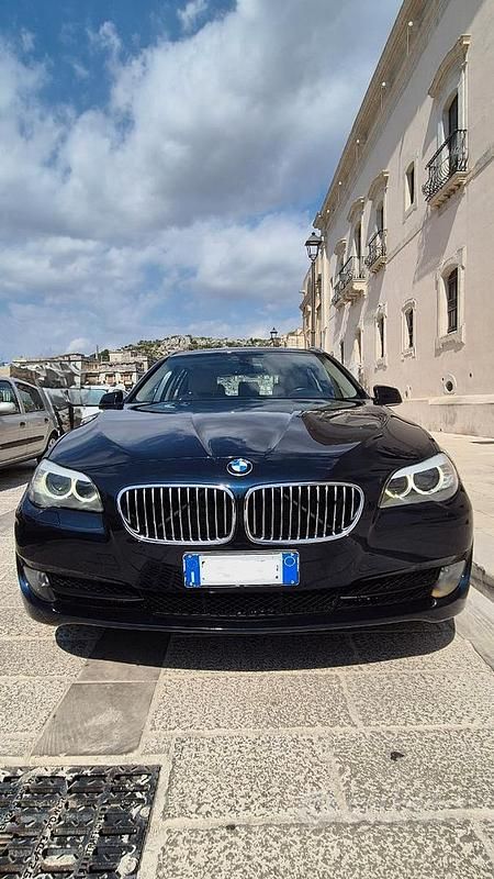 Usata BMW 525 Efficient Dynamics 218 CV (160 kW) 2012 Blu Station wagon