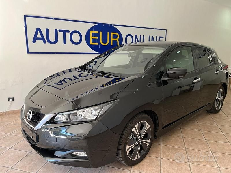 Usata Nissan Leaf Tekna 89 kW (122 CV) 2021 Nero Utilitaria