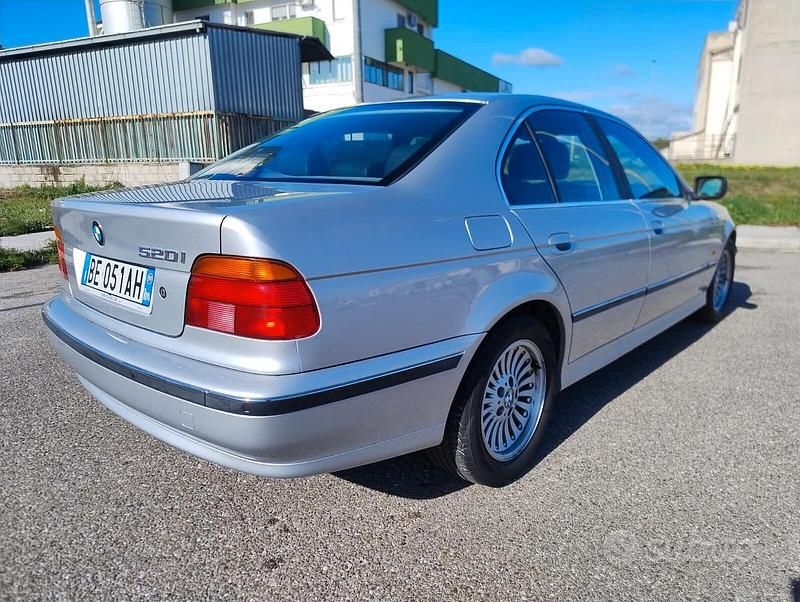 Usata BMW 520 Efficient Dynamics 149 CV (109 kW) 1999 Grigio Berlina