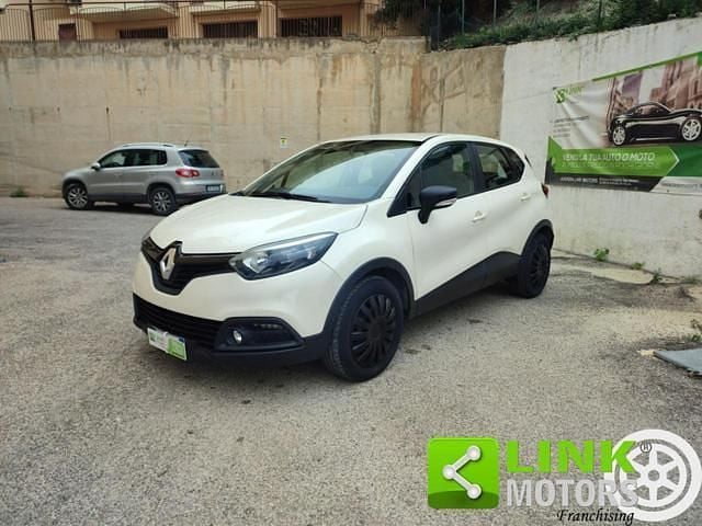Usata Renault Captur 90 CV (66 kW) 2014 Beige SUV