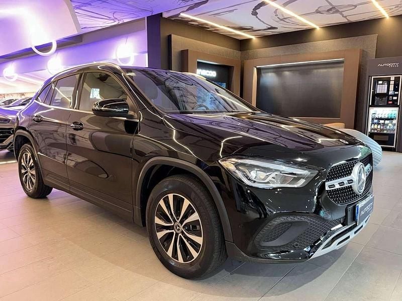 Usata Mercedes GLA250 218 CV (160 kW) 2022 Nero SUV
