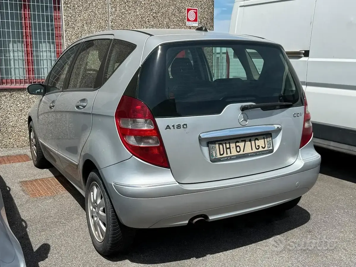 Usata Mercedes A180 Avantgarde Edition 69 CV (50 kW) 2007 Utilitaria