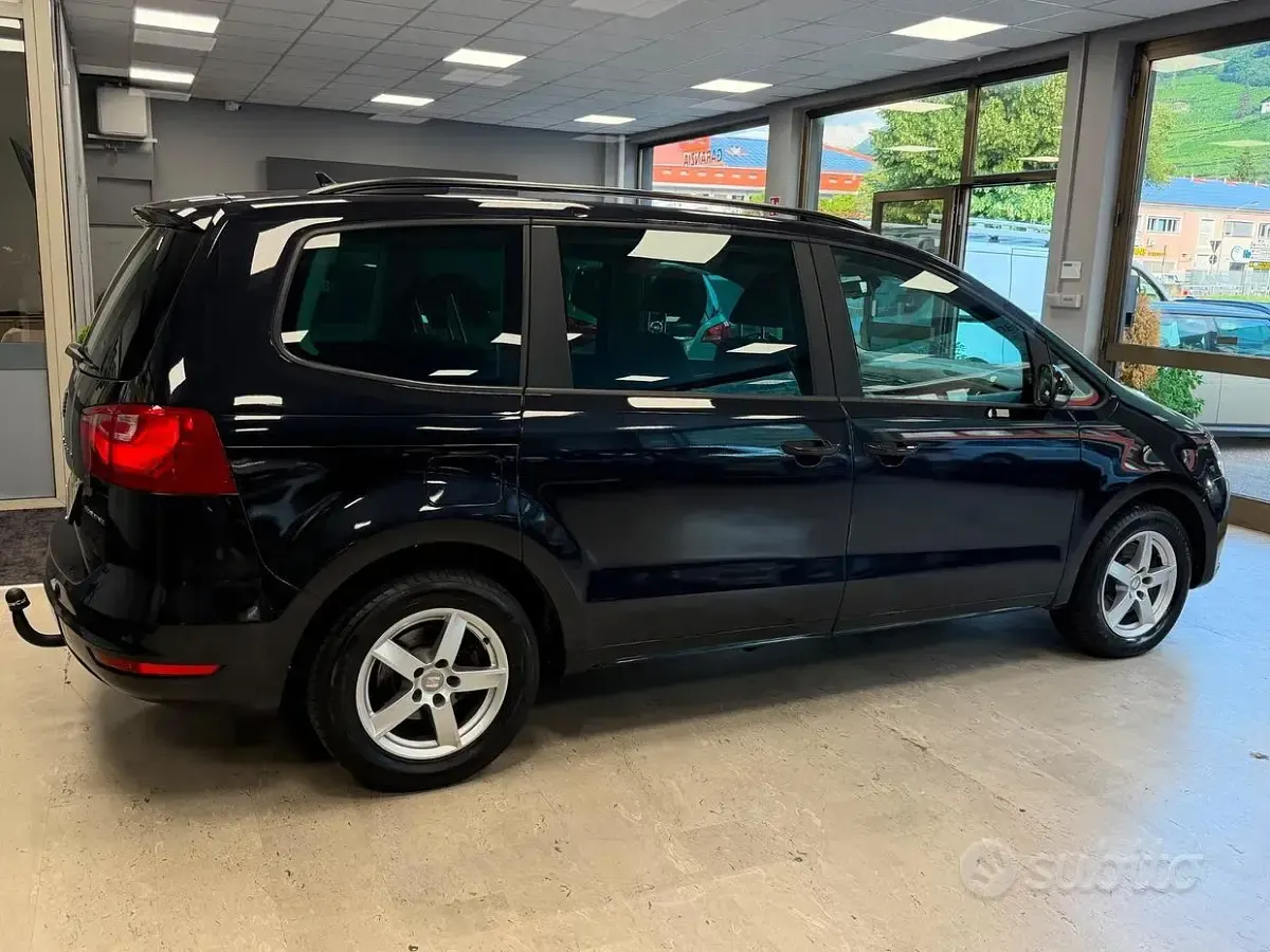 Usata Seat Alhambra Style 140 CV (102 kW) 2011 Nero Monovolume