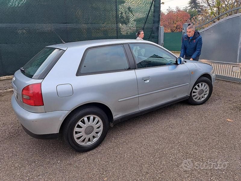Usata Audi A3 101 CV (74 kW) 1998 Grigio Utilitaria