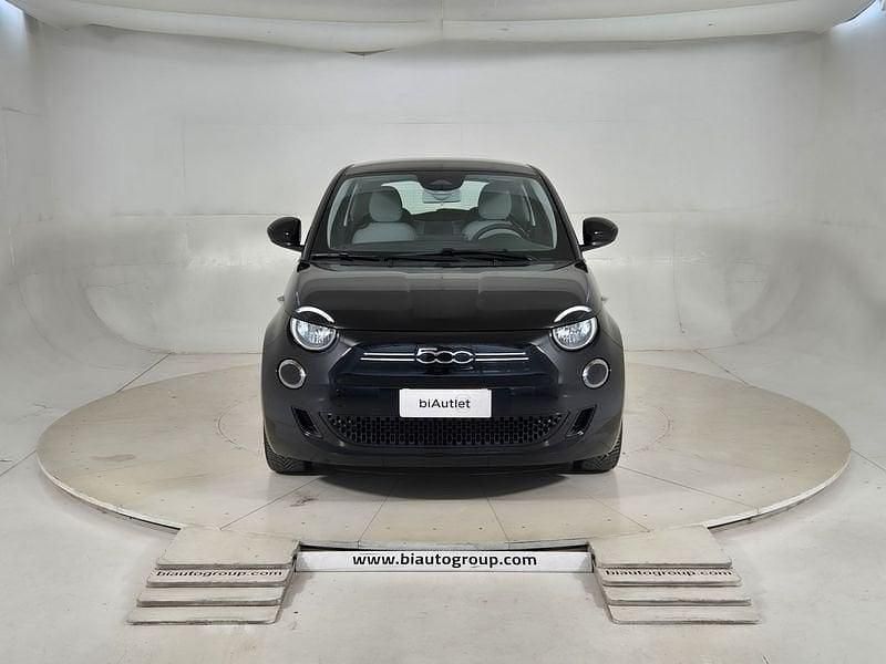 Usata Fiat 500e La Prima 86 kW (118 CV) 2022 Nero Berlina