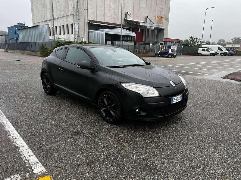 Usata Renault Mégane Dynamique 131 CV (96 kW) 2009 Nero Berlina