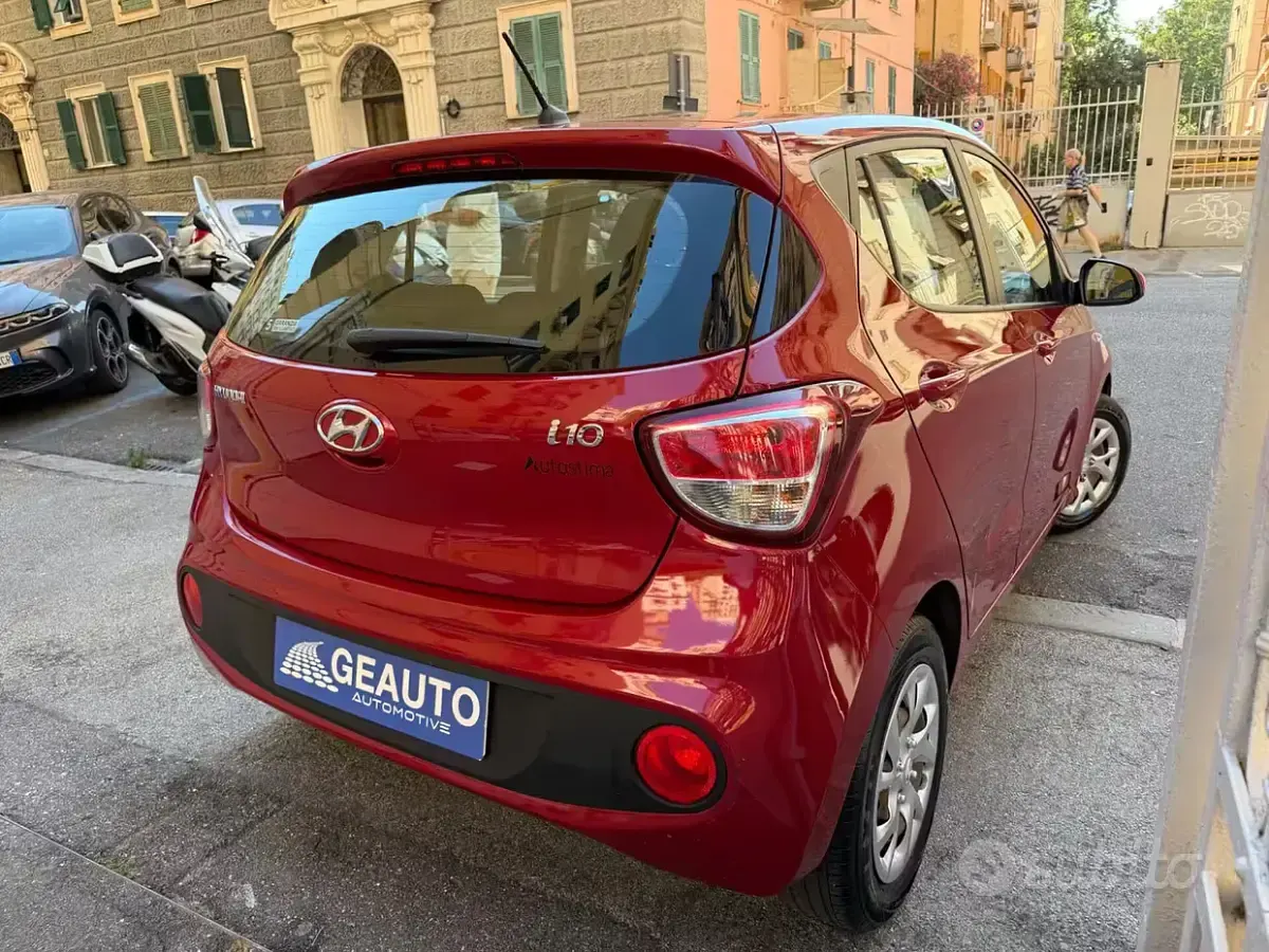 Usata Hyundai i10 66 CV (48 kW) 2018 Rosso Utilitaria